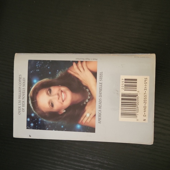 Star by Danielle Steel - Picture 2 of 7